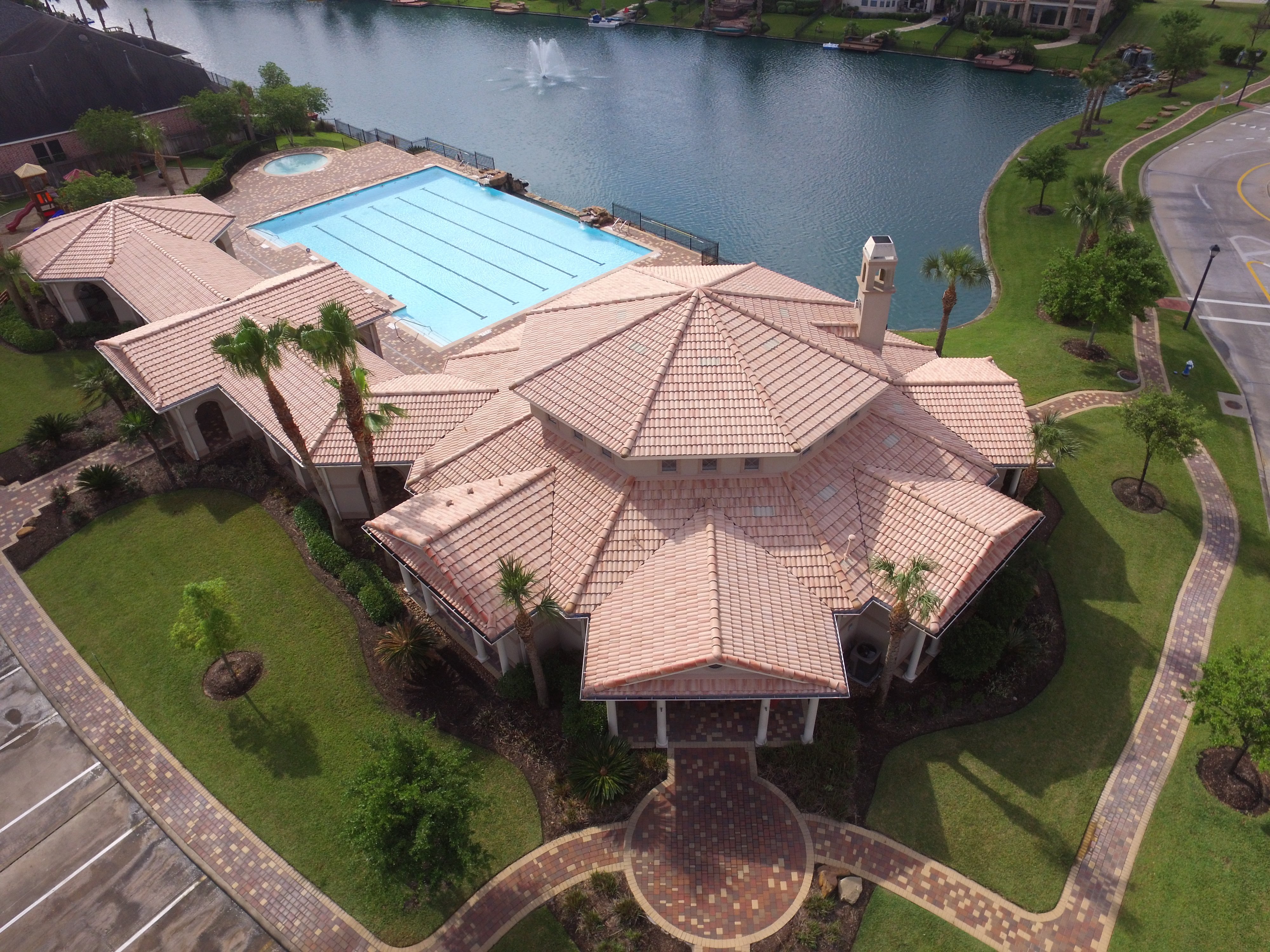 Clubhouse Roof After Cleaning 